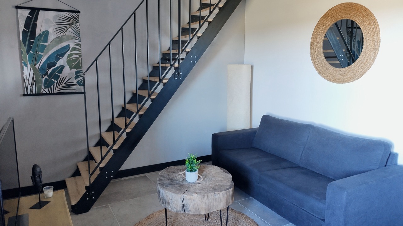Photo of Livingroom in Vestric-et-Candiac