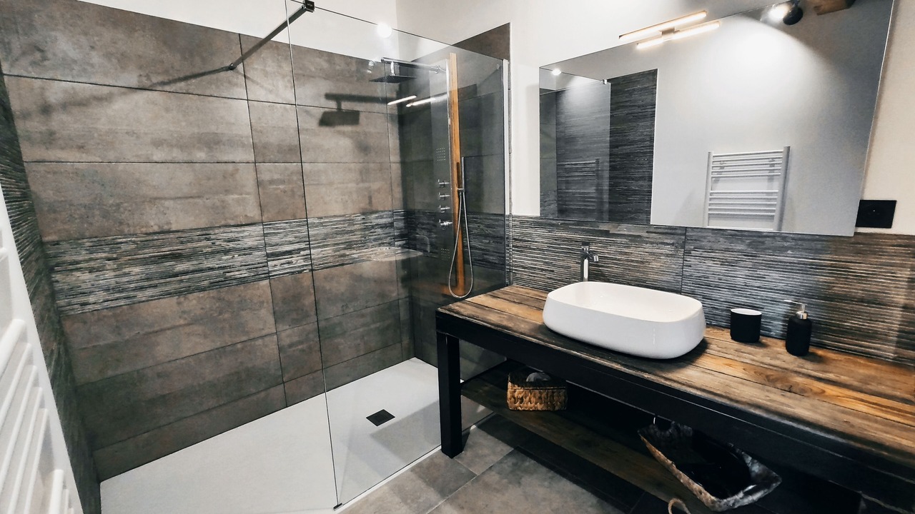 Photo of Bathroom in Vestric-et-Candiac