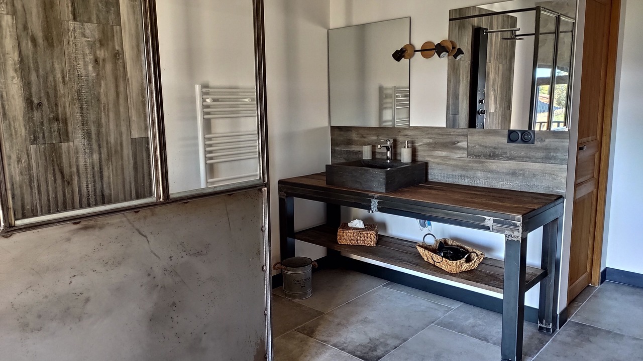 Photo of Bathroom in Vestric-et-Candiac