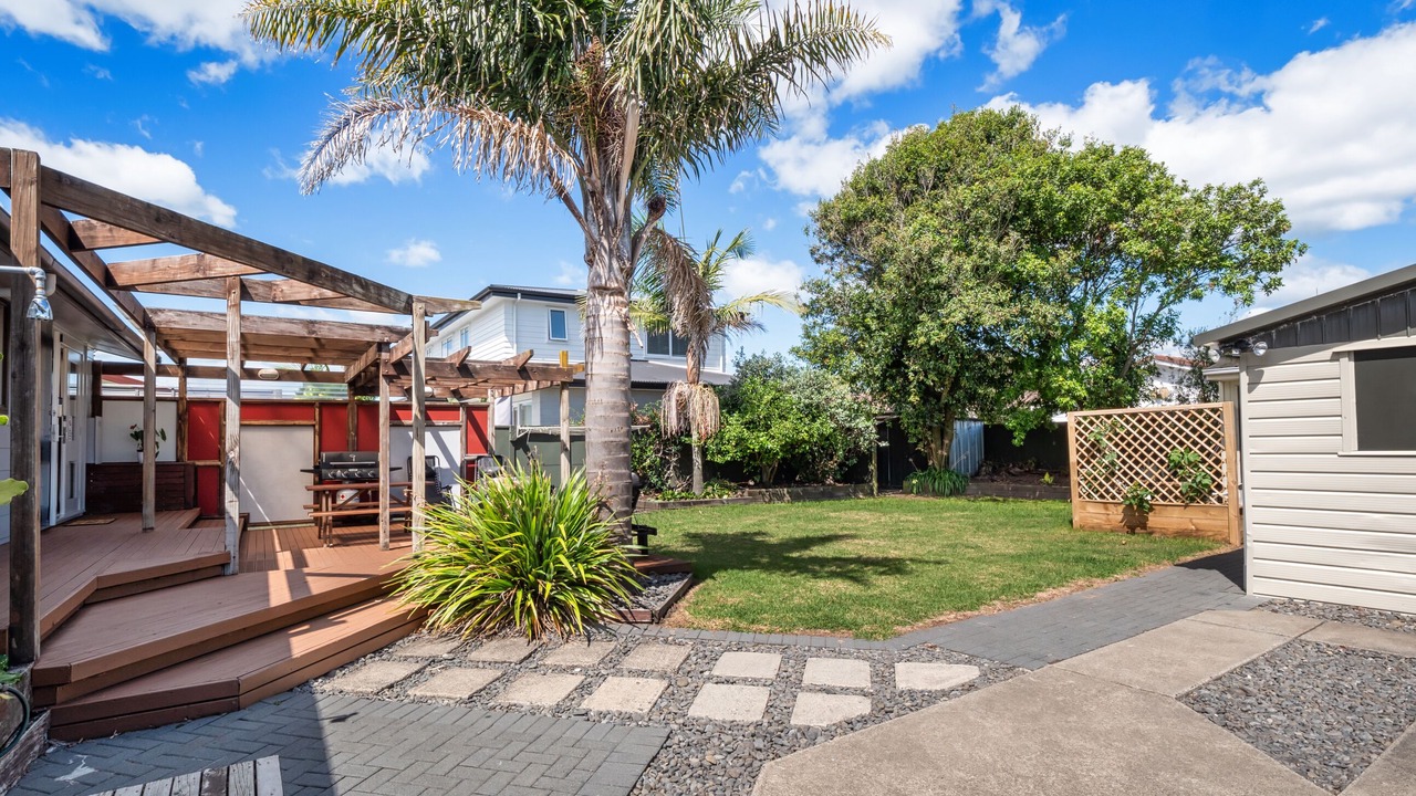 Photo of Patio Balcony in Papamoa Beach