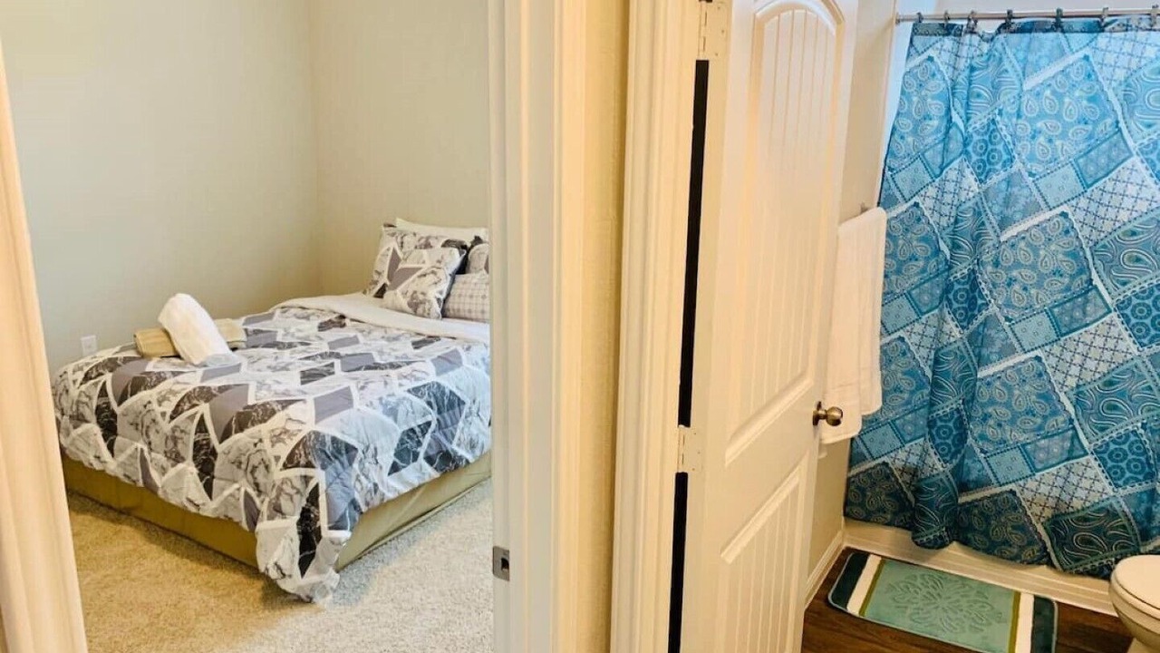 Photo of Bedroom in McNeil