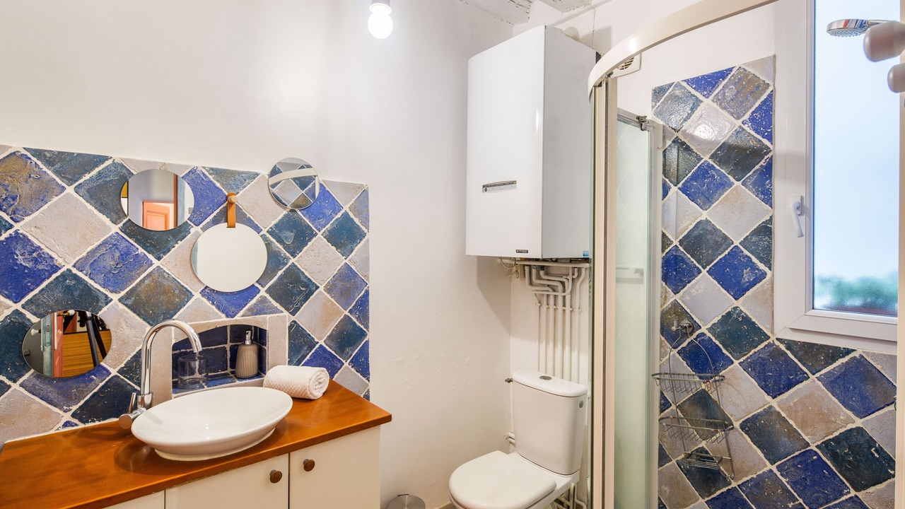 Photo of Bathroom in Richebourg - Saint-Clement