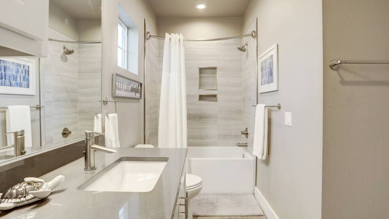 Photo of Bathroom in Kingsland
