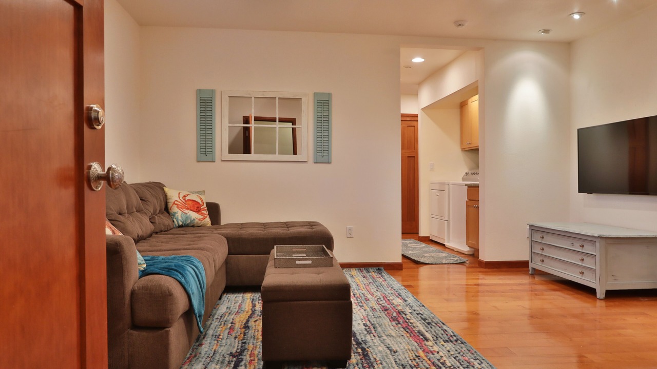 Photo of Livingroom in Langley