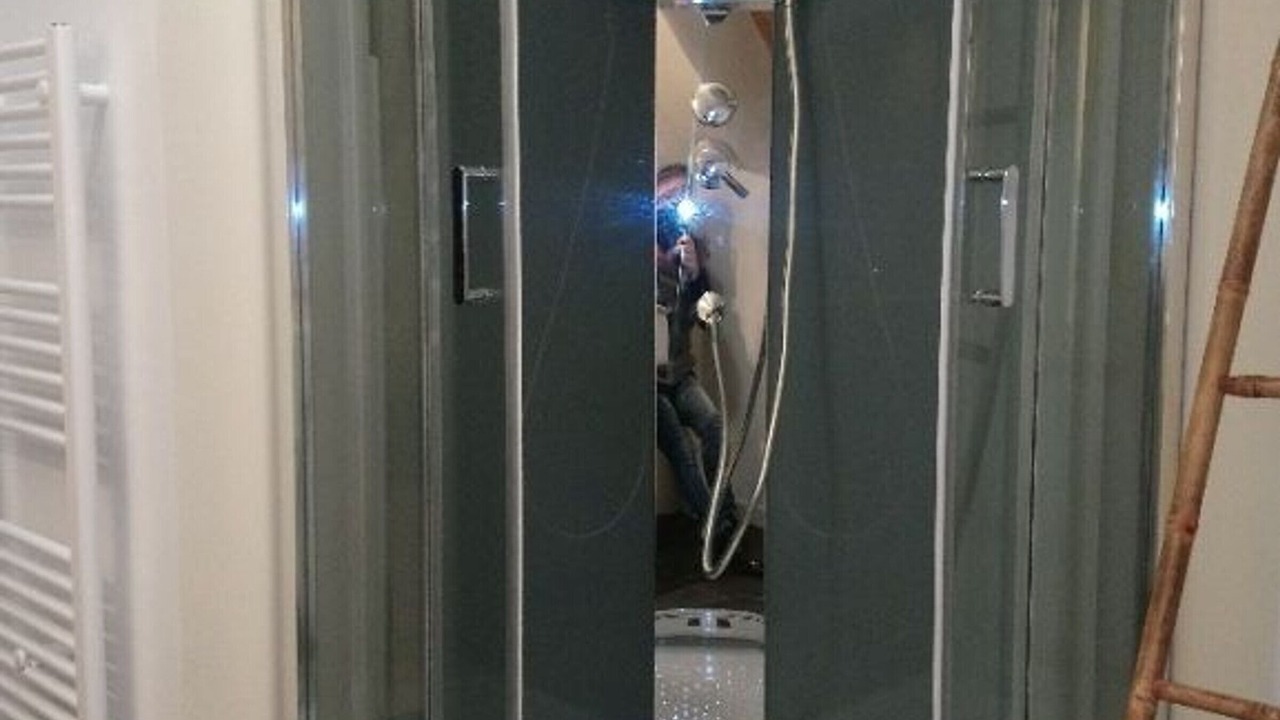 Photo of Bathroom in Savigne-lʼEveque