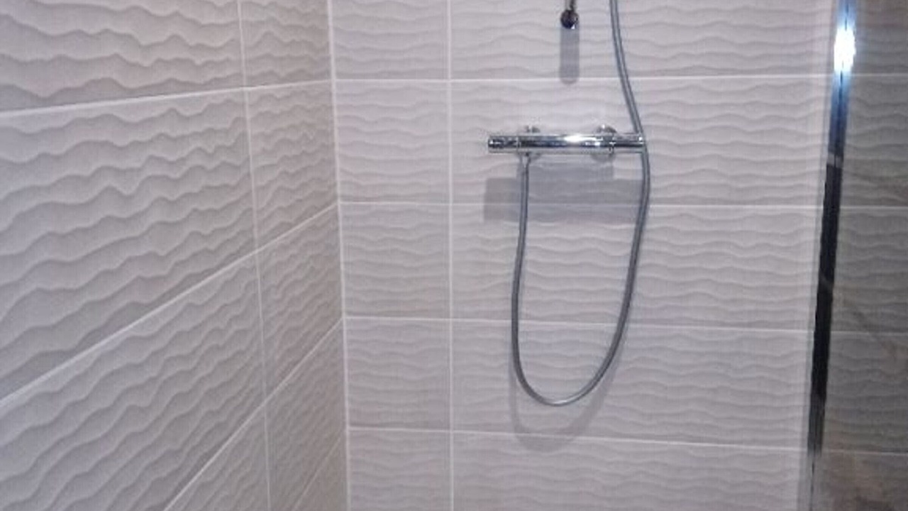Photo of Bathroom in Savigne-lʼEveque