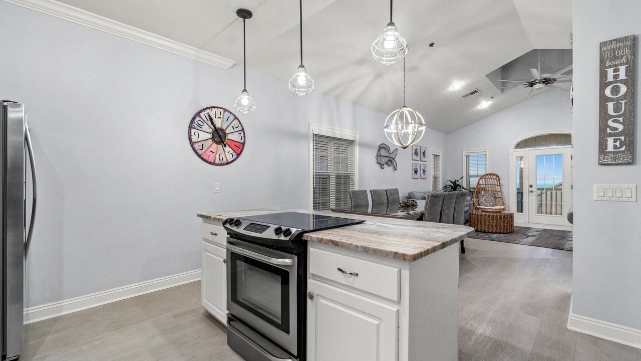 Photo of Kitchen in Lullwater Beach