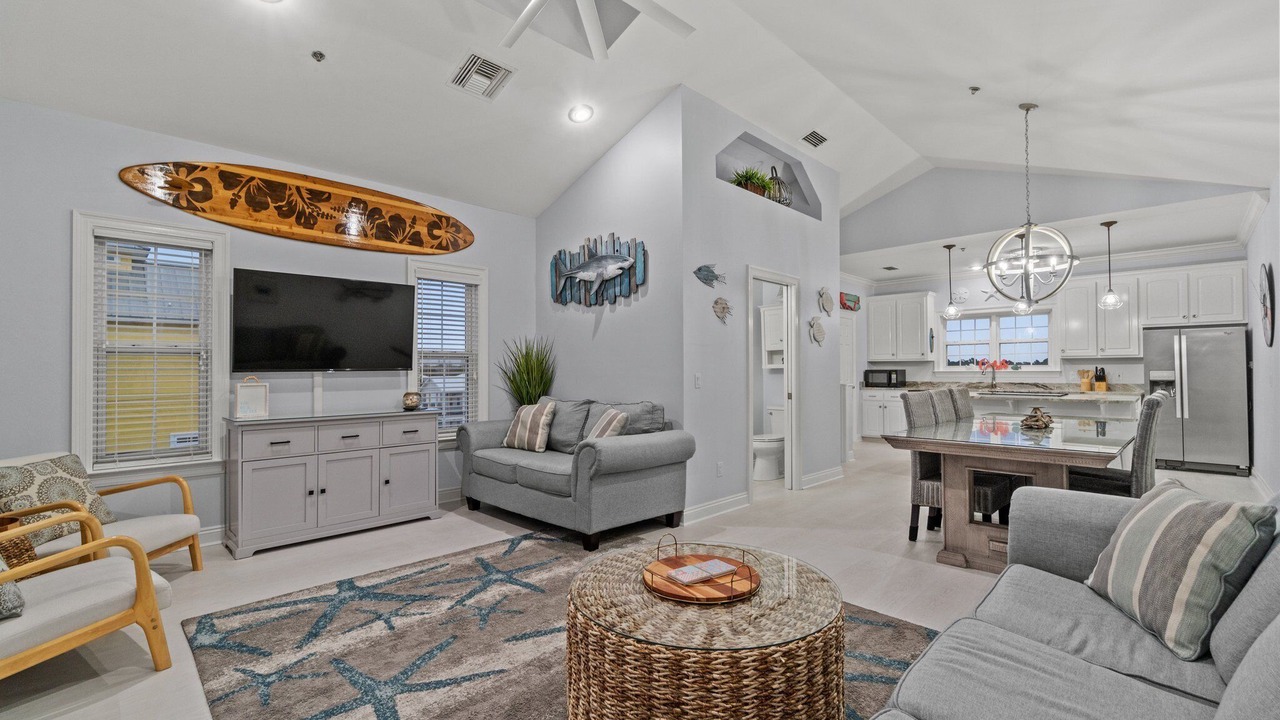 Photo of Livingroom in Lullwater Beach