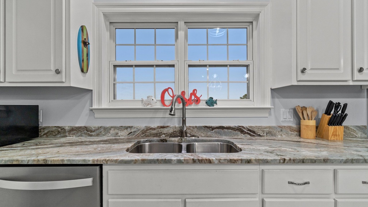 Photo of Kitchen in Lullwater Beach