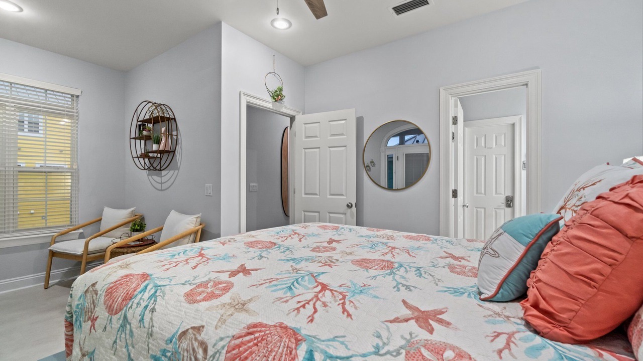 Photo of Bedroom in Lullwater Beach