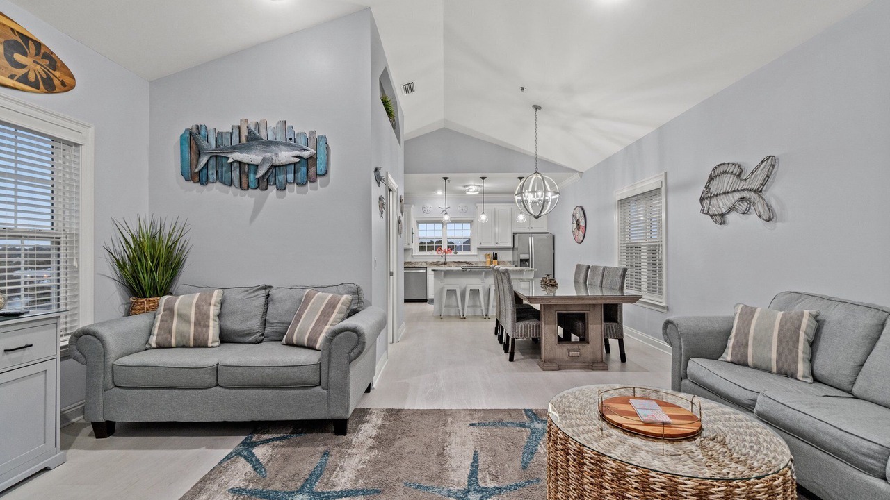 Photo of Livingroom in Lullwater Beach