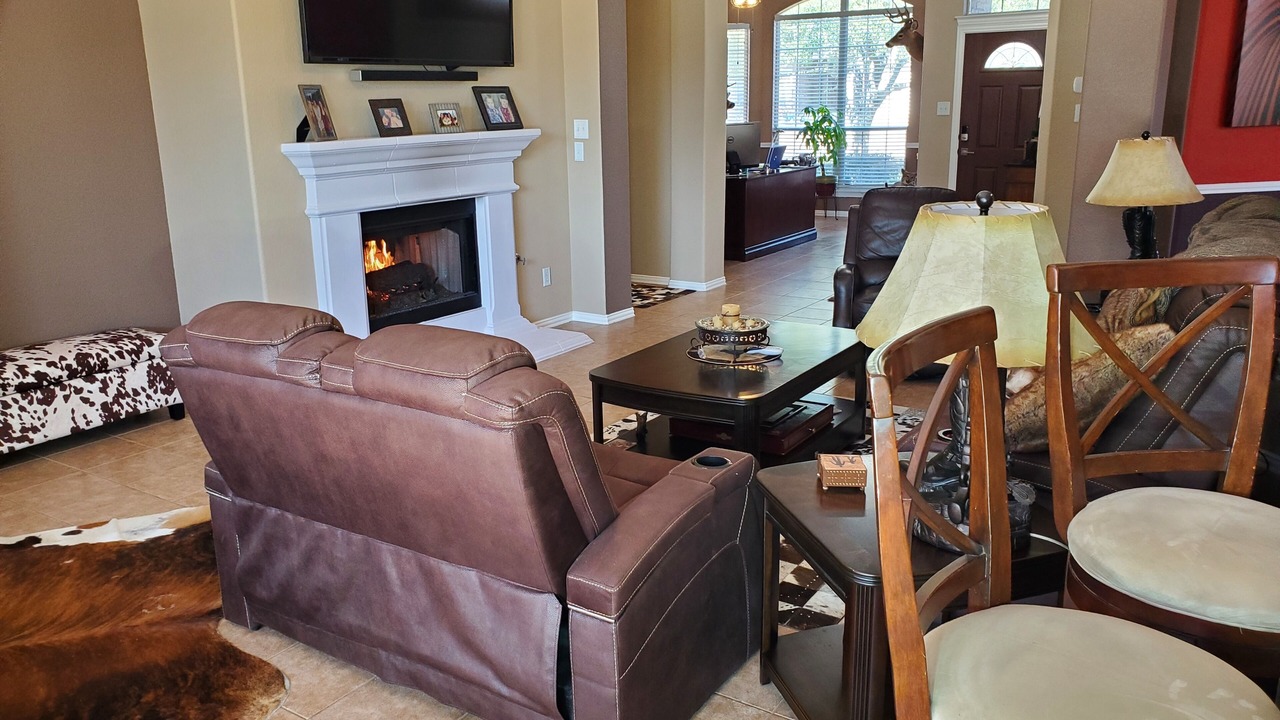 Photo of Livingroom in Pflugerville