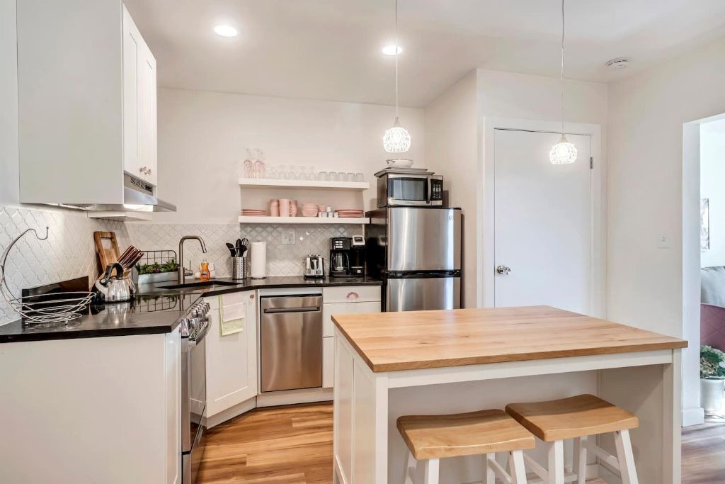 Photo of Kitchen in People's Freeway