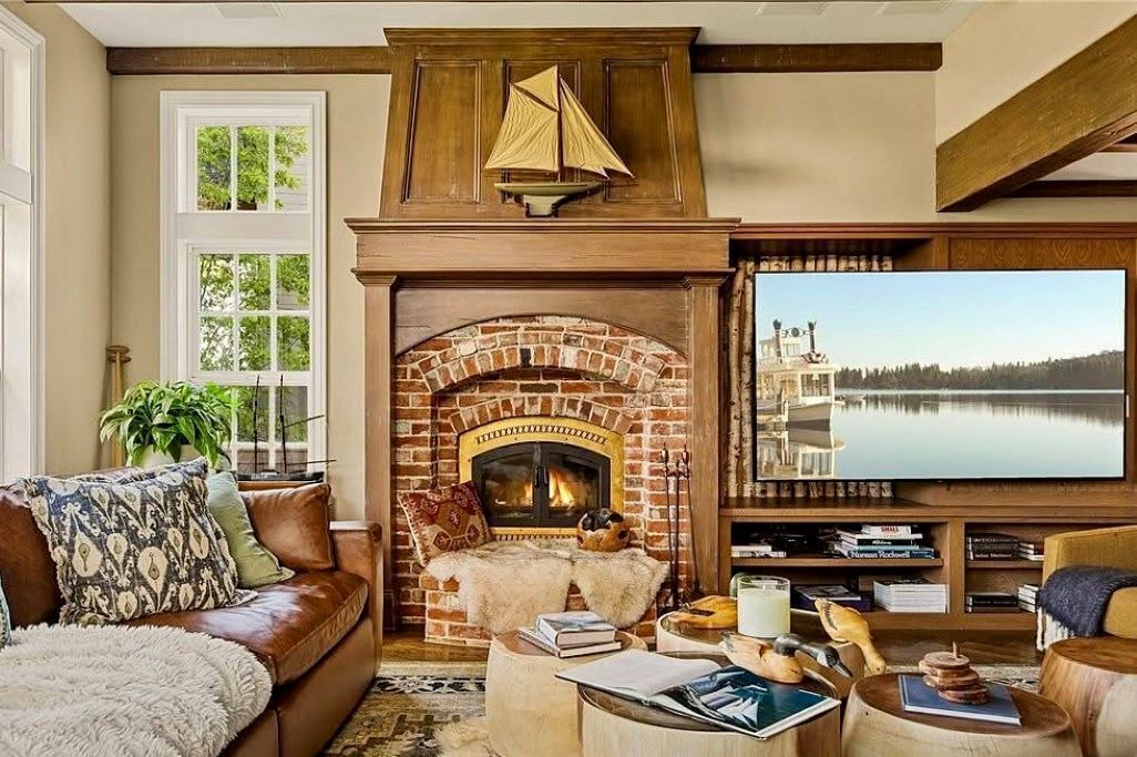 Photo of Livingroom in Lake Arrowhead