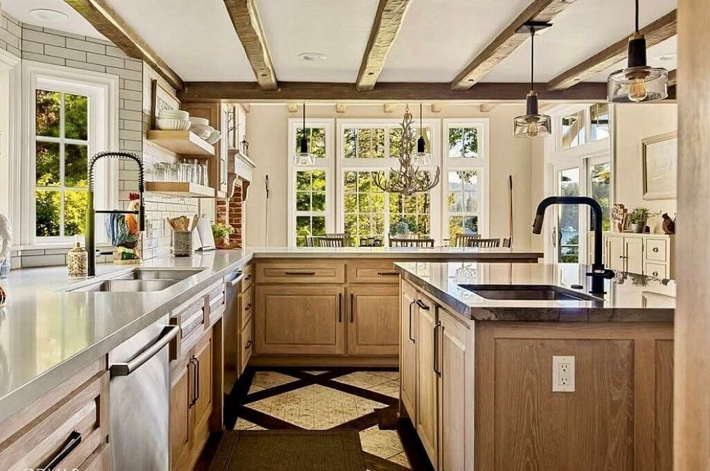Photo of Kitchen in Lake Arrowhead