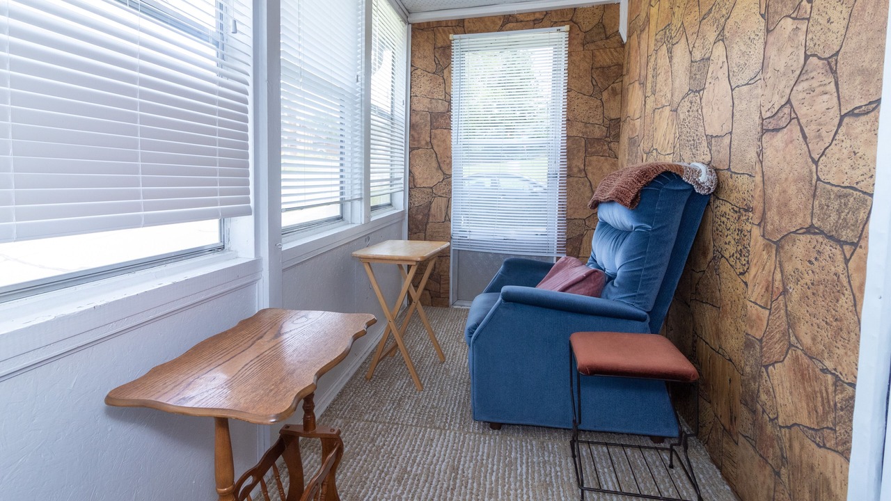 Photo of Livingroom in Whitney