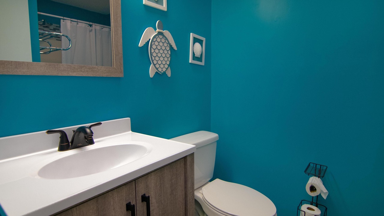 Photo of Bathroom in Oceanmarsh Subdivision