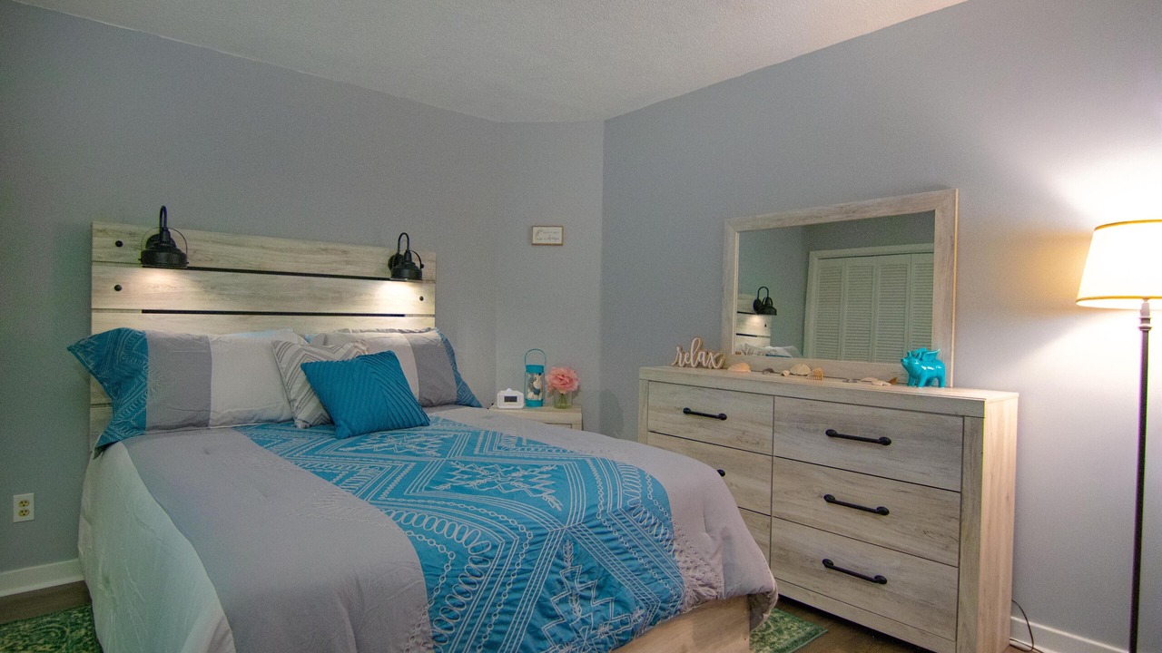 Photo of Bedroom in Oceanmarsh Subdivision