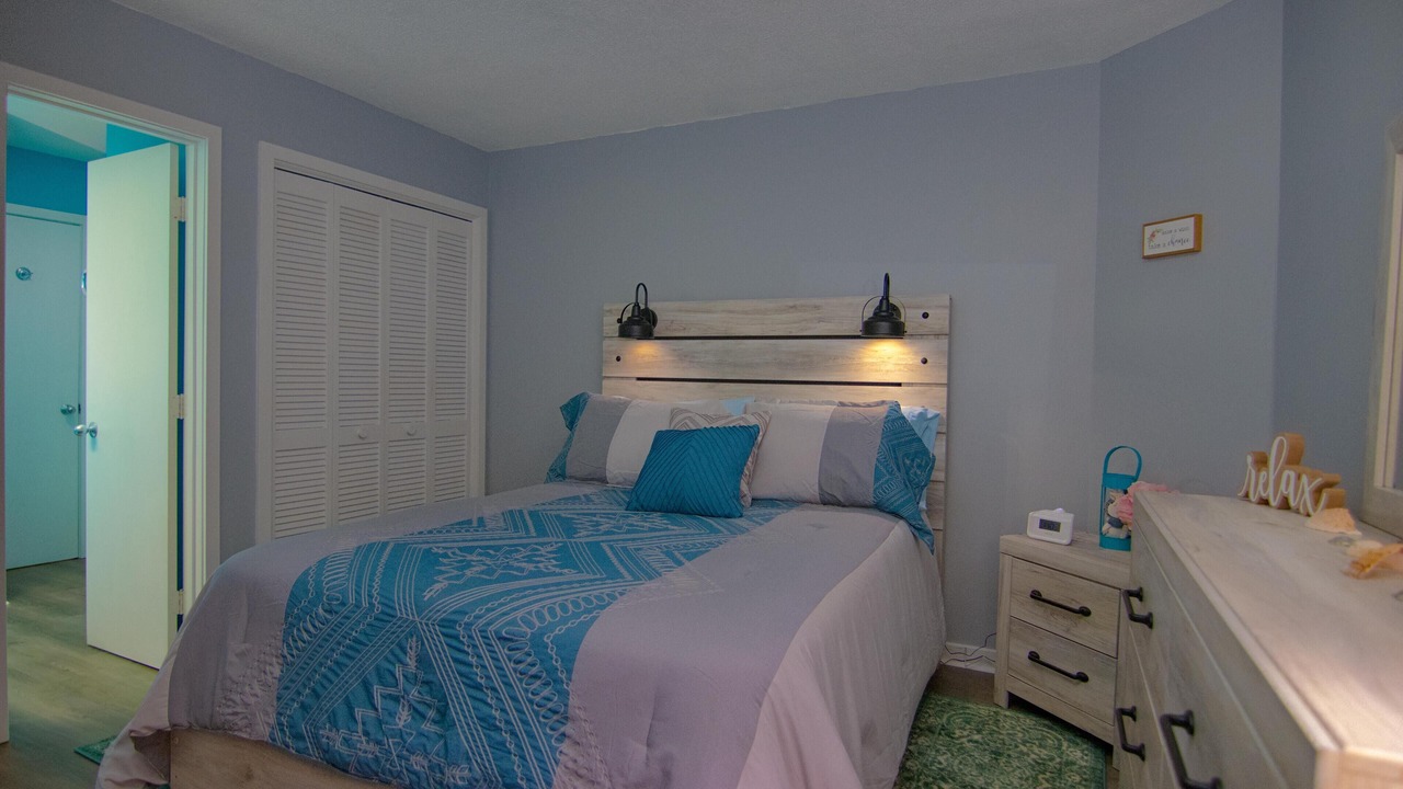 Photo of Bedroom in Oceanmarsh Subdivision
