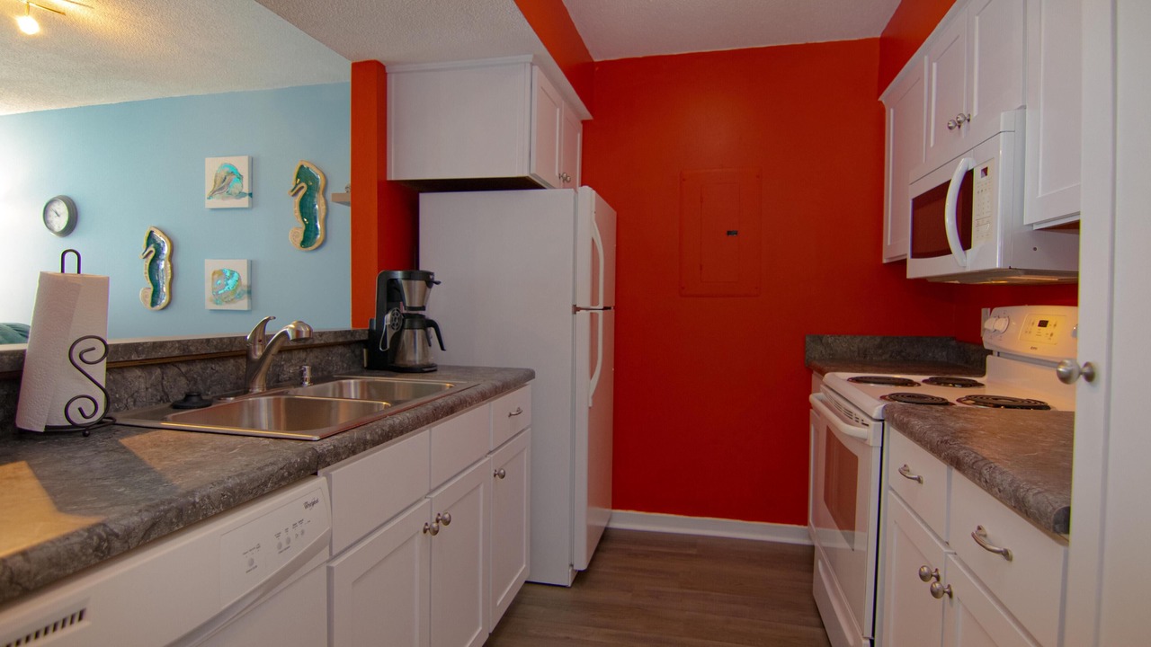 Photo of Kitchen in Oceanmarsh Subdivision