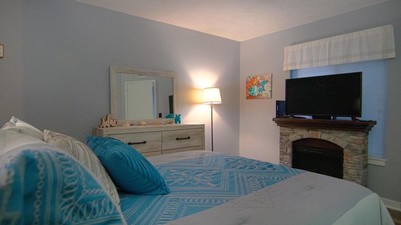 Photo of Bedroom in Oceanmarsh Subdivision