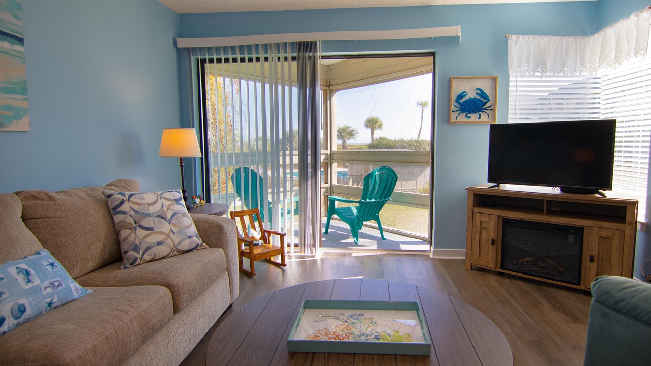 Photo of Livingroom in Oceanmarsh Subdivision