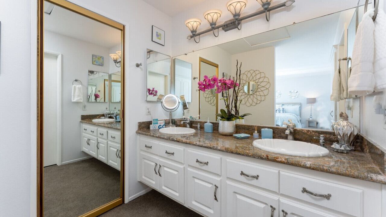 Photo of Bathroom in Lake Forest