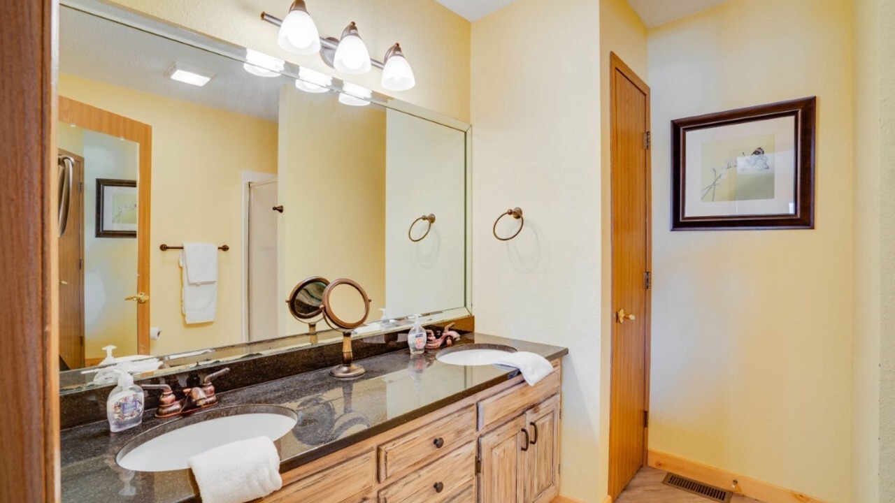 Photo of Bathroom in Lake of the Ozarks