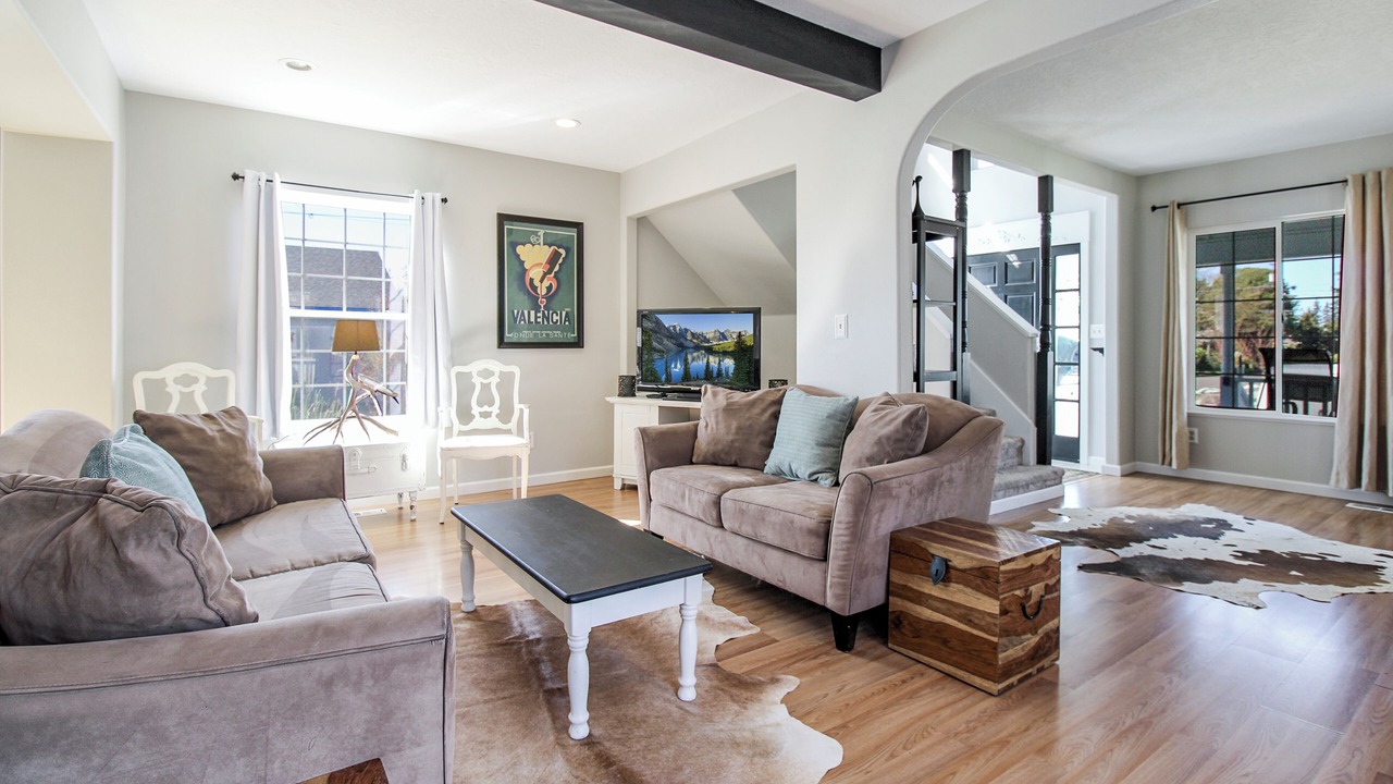 Photo of Livingroom in McMinnville