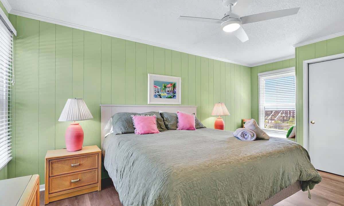 Photo of Bedroom in Caswell Beach