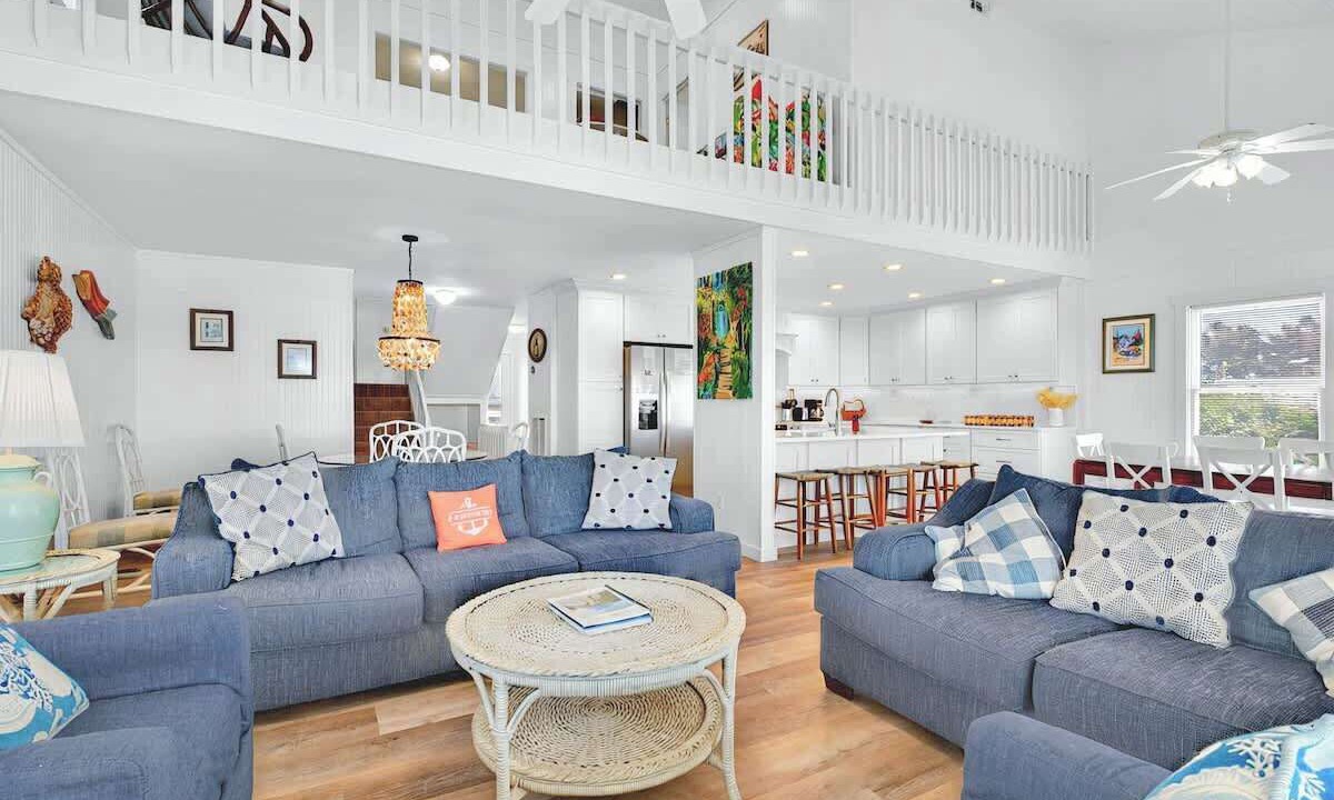 Photo of Livingroom in Caswell Beach