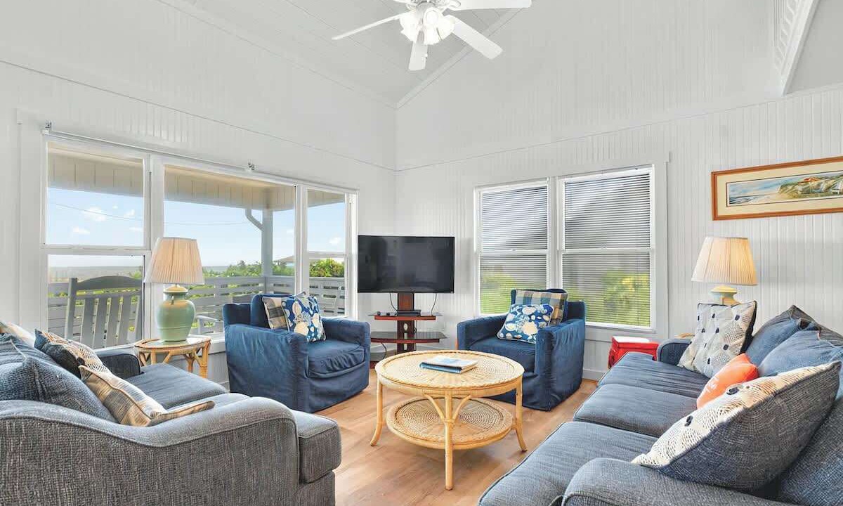 Photo of Livingroom in Caswell Beach