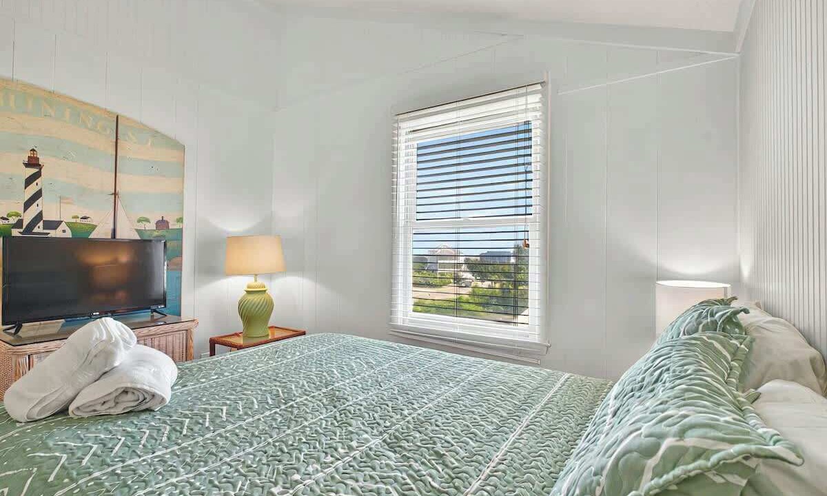 Photo of Bedroom in Caswell Beach