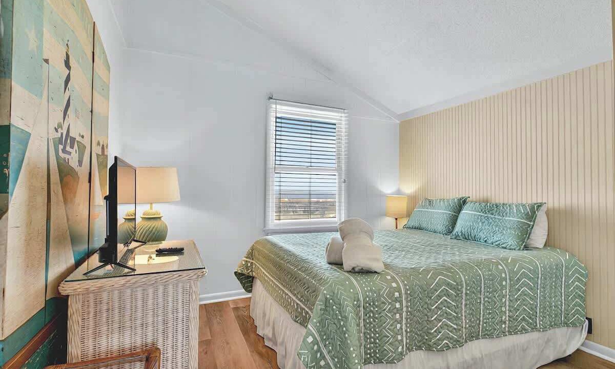 Photo of Bedroom in Caswell Beach