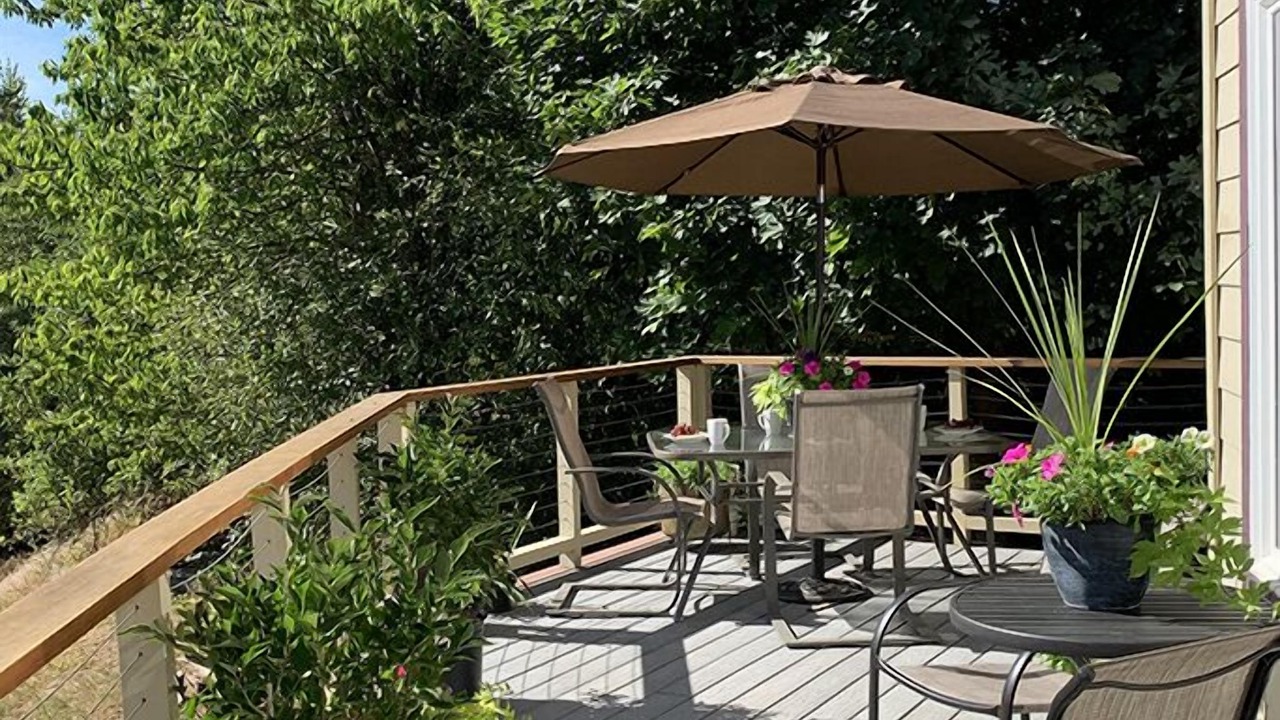 Photo of Others in Downtown Leavenworth