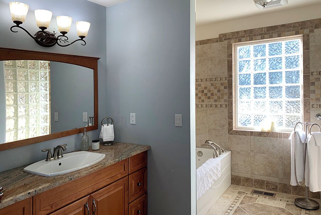 Photo of Bathroom in Downtown Leavenworth