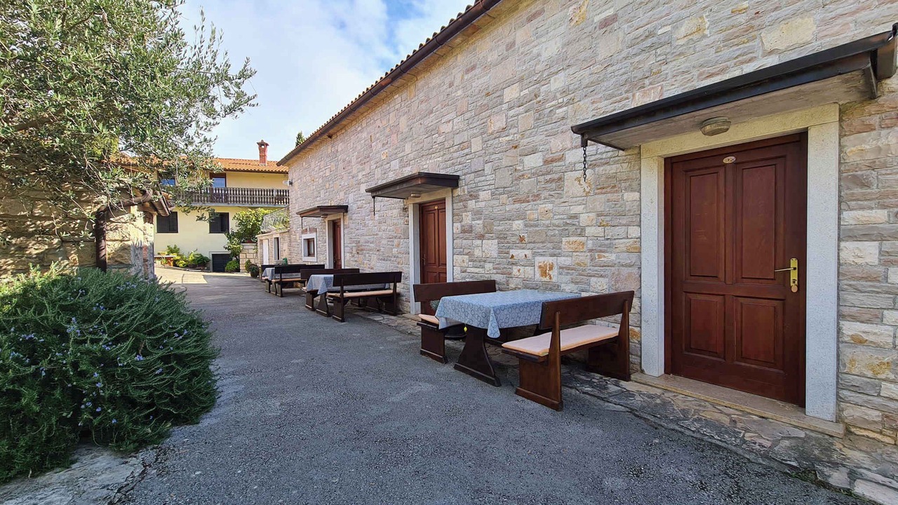 Photo of Outdoor in Prkacini