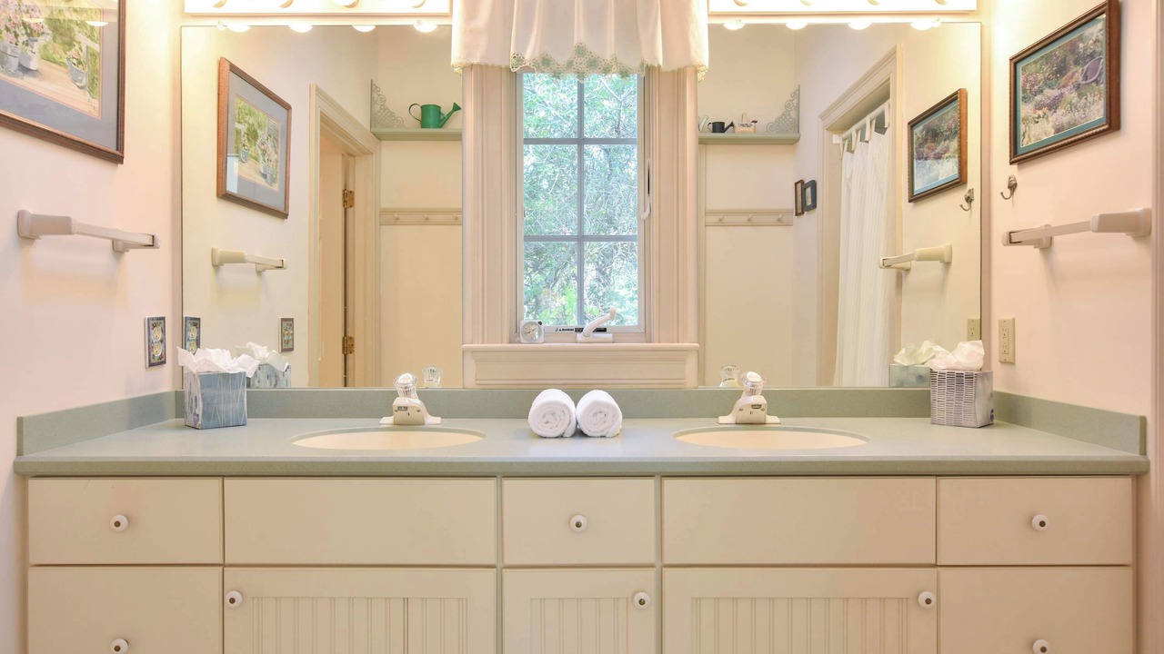 Photo of Bathroom in North Eastham