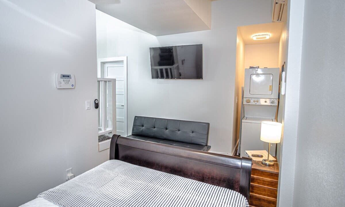 Photo of Bedroom in Near East Side