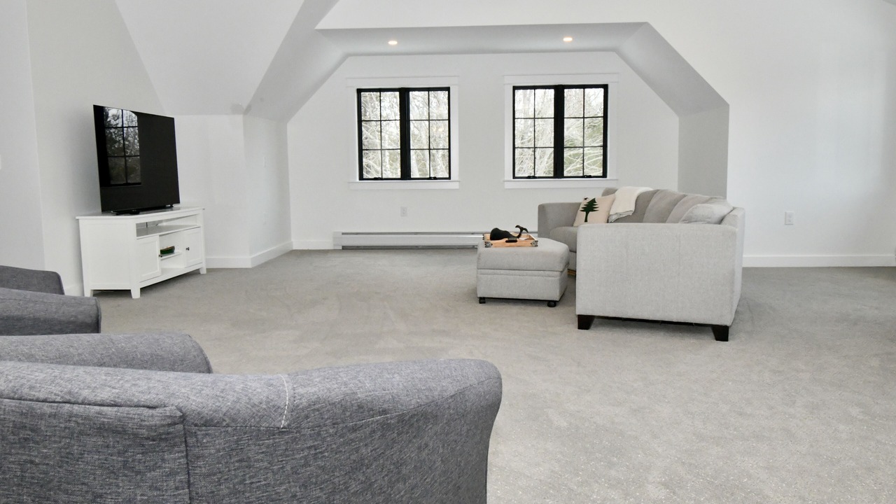 Photo of Livingroom in Lamoine