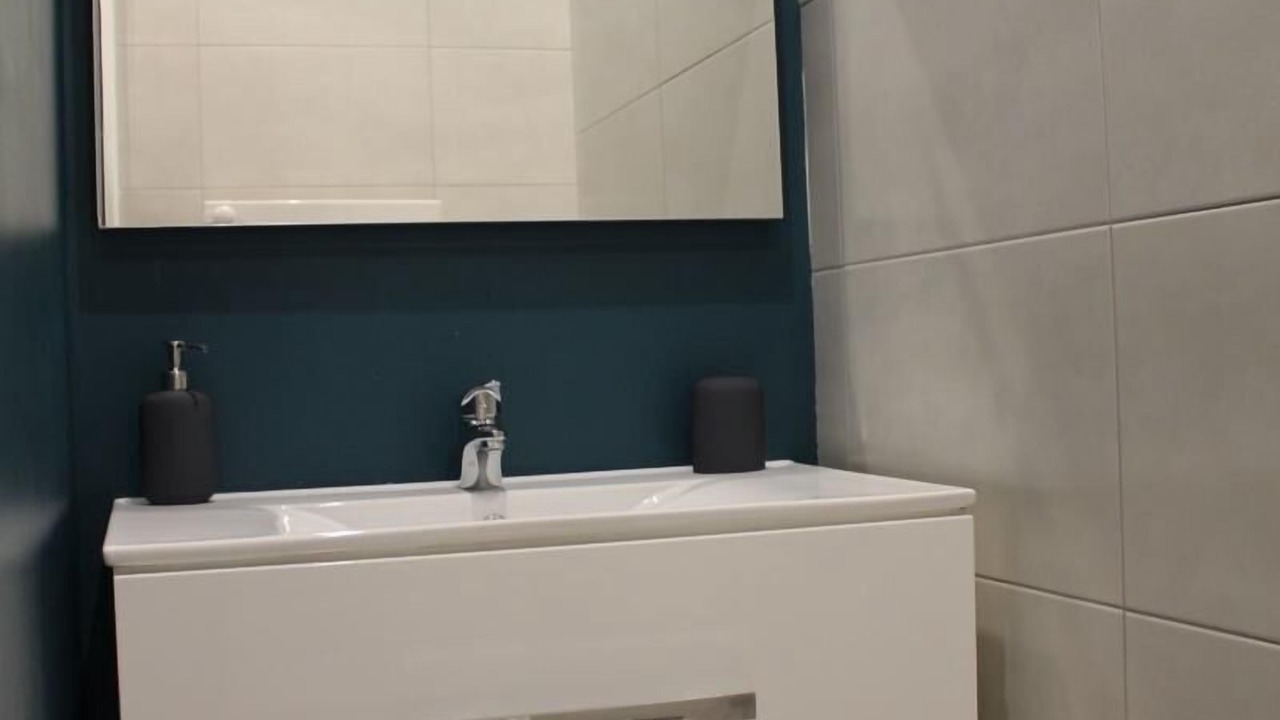 Photo of Bathroom in Briey