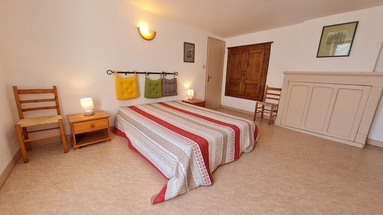 Photo of Bedroom in Pulney