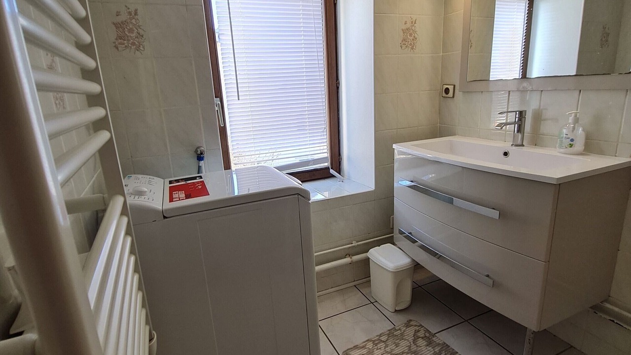 Photo of Bathroom in Pulney