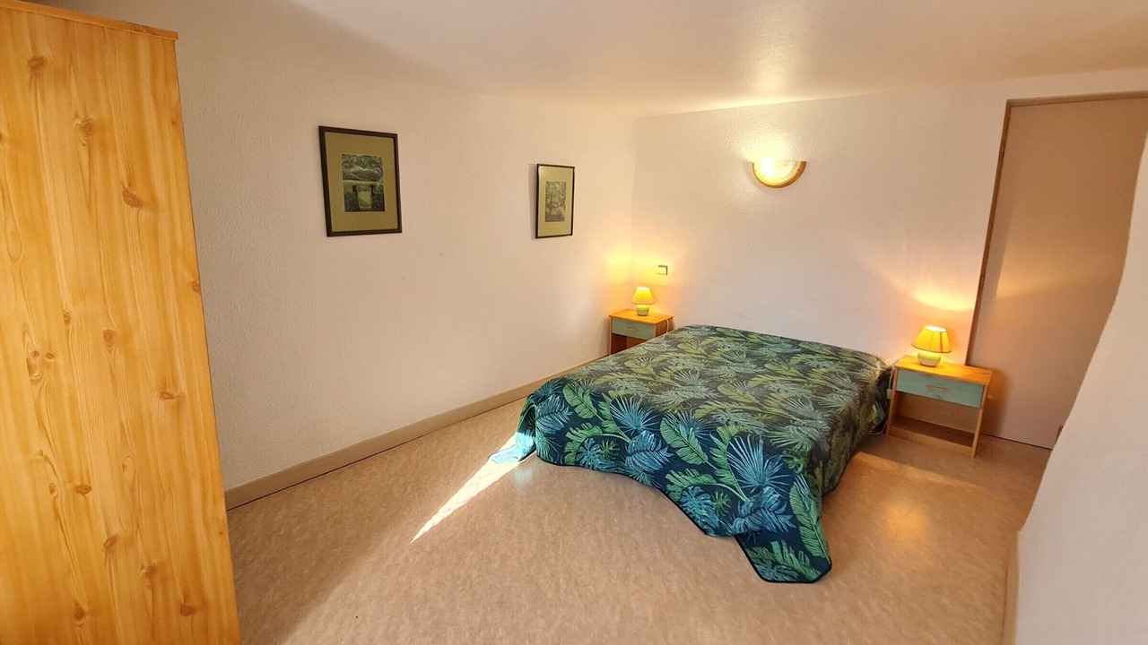 Photo of Bedroom in Pulney
