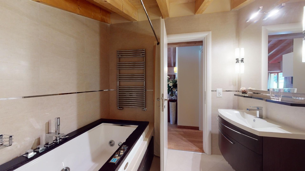Photo of Bathroom in Madulain