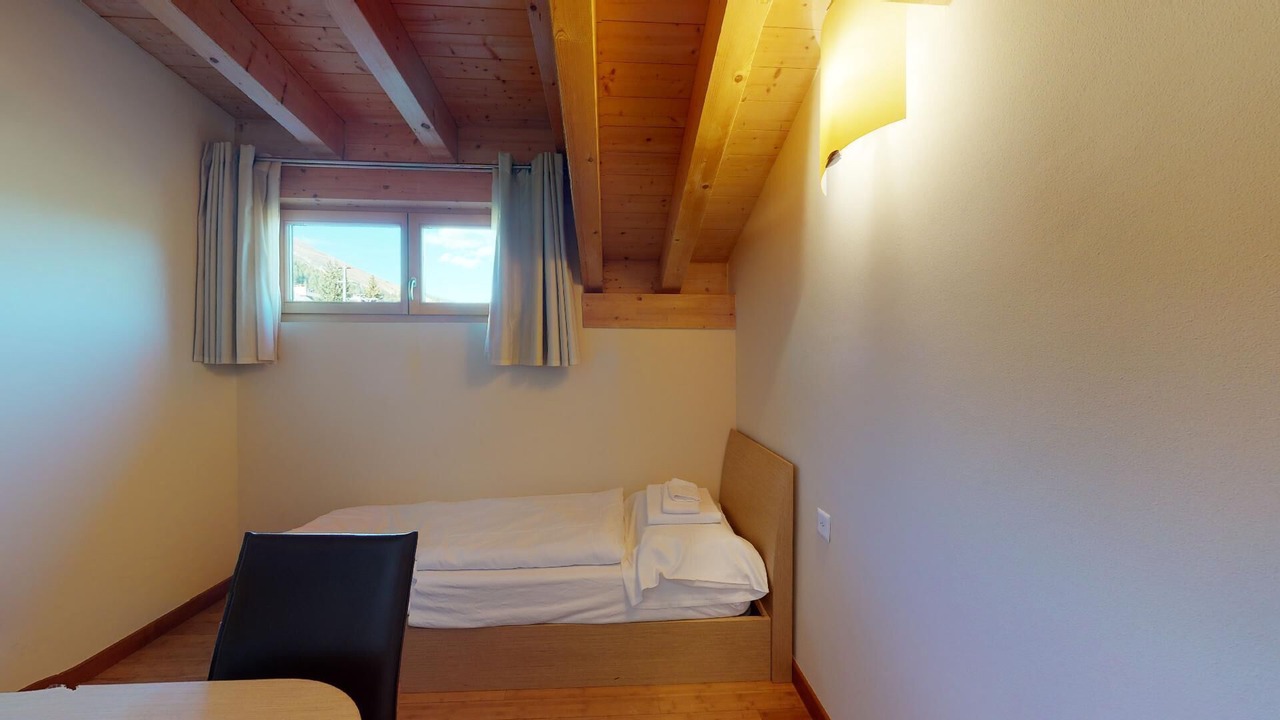 Photo of Bedroom in Madulain
