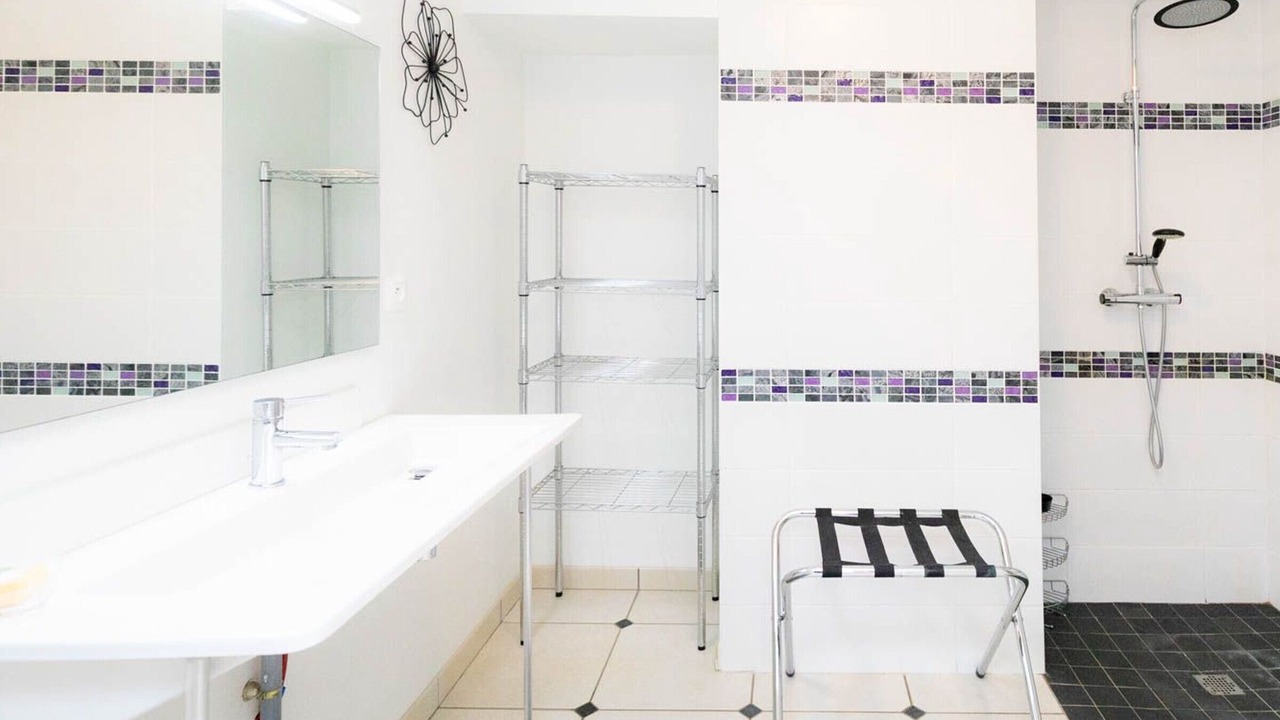 Photo of Bathroom in Laneuveville-devant-Bayon