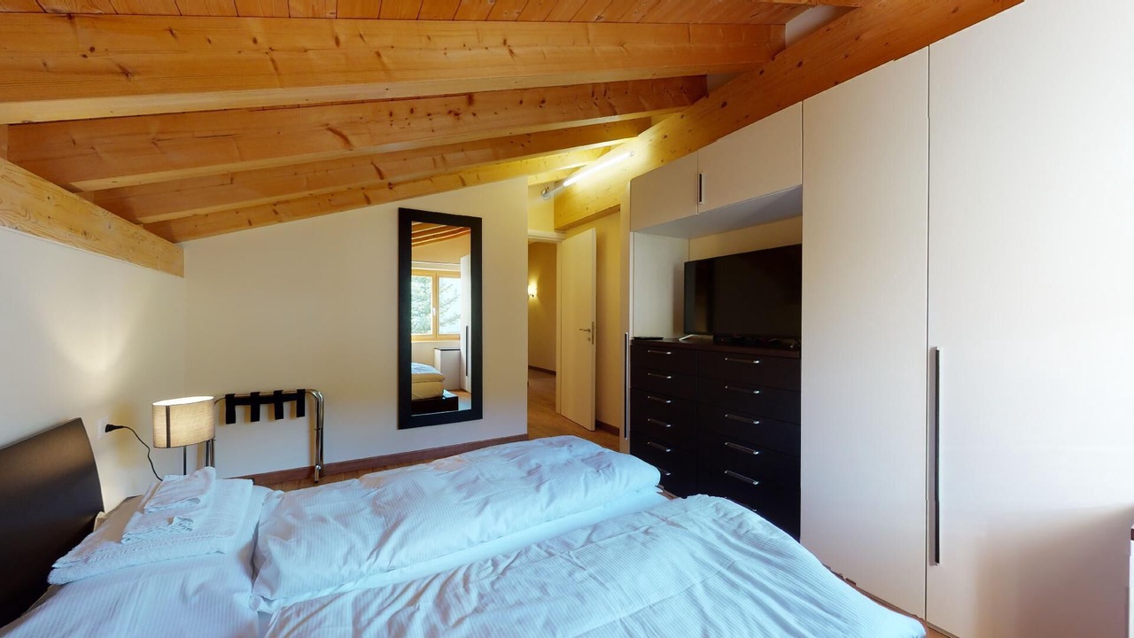 Photo of Bedroom in Madulain