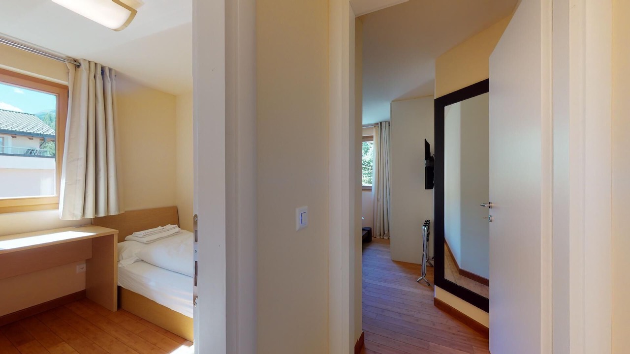 Photo of Bedroom in Madulain