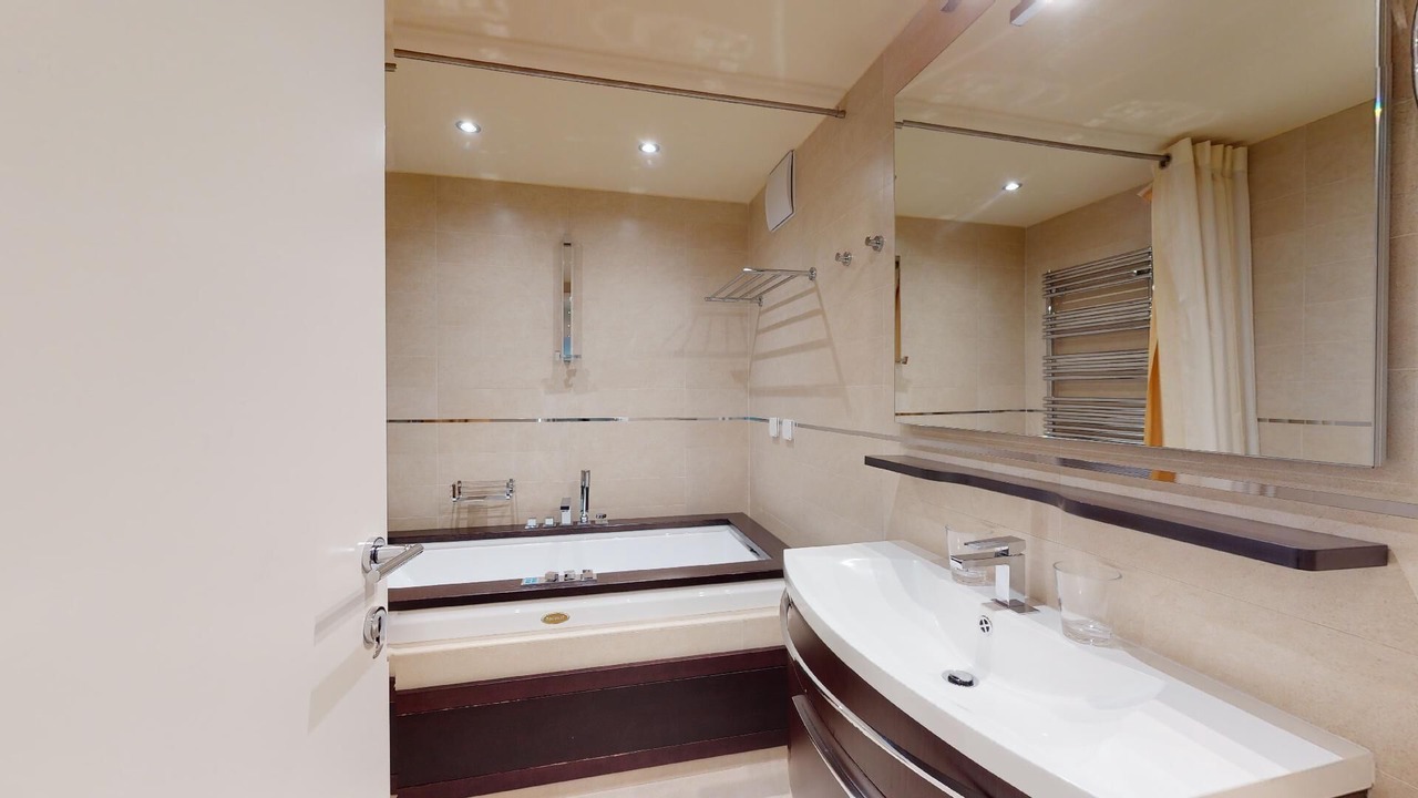 Photo of Bathroom in Madulain
